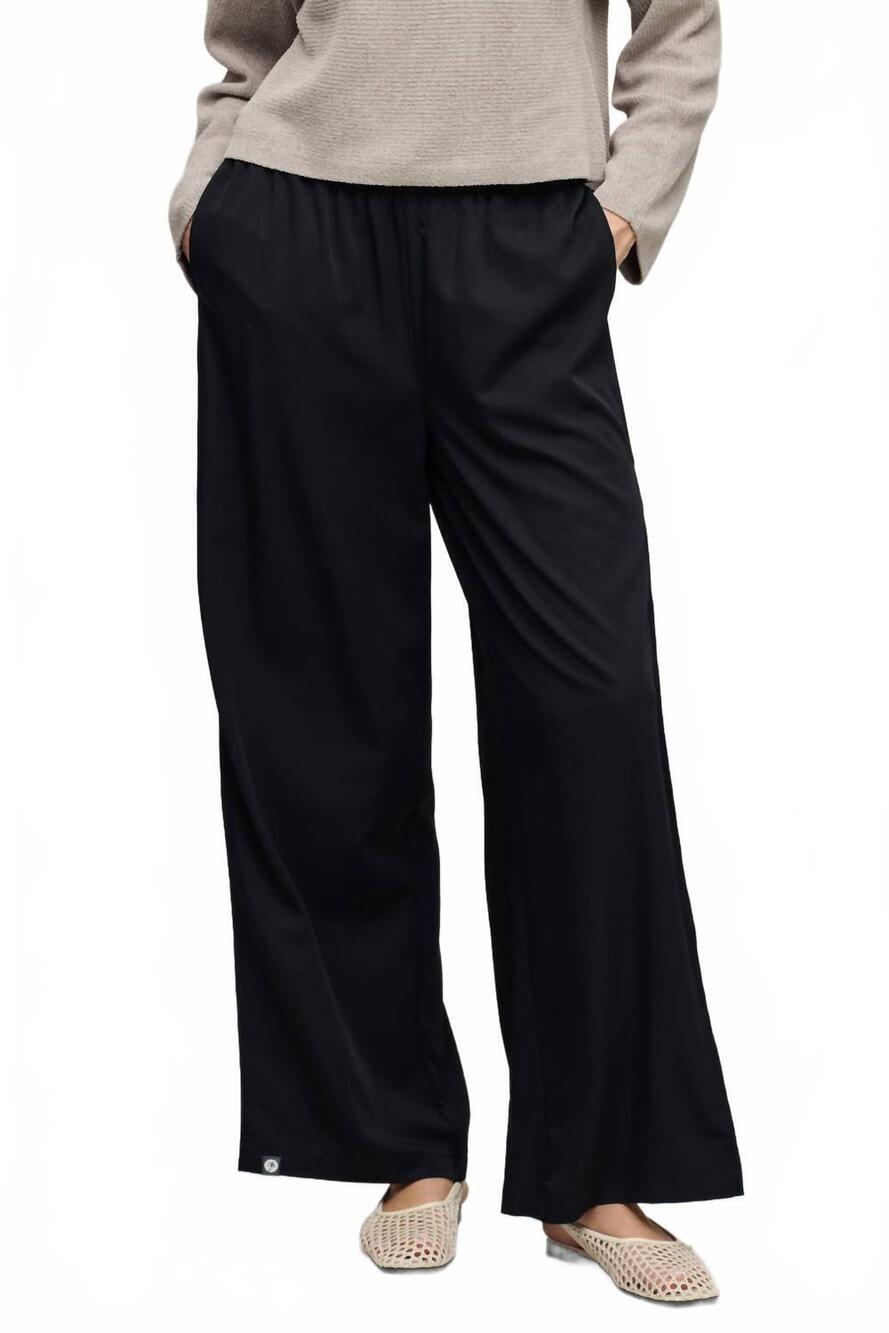 NEW BAREFOOT DREAMS matte sateen palazzo pant in black